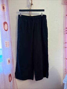 Black Straight-Leg Women's Pants. Cotton